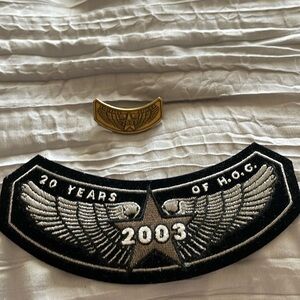 2003 Harley Davidson patch and pin